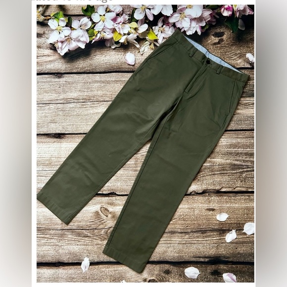 Brooks Brothers Other - Brooks Brothers Men's Clark 1818 Flat
Front Chinos Olive Size 32/30 NWOT